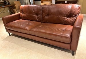 lot 16 image: Leather Sofa from Schneidermans Furniture