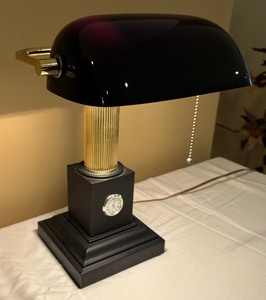 lot 138 image: Classy Bankers Lamp with Clock