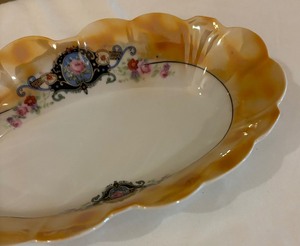 lot 159 image: Vintage Celebrate Lusterware Dish