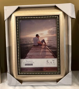 lot 46 image: Five Matching Classics Collection by Malden Frames