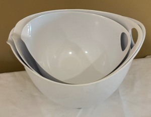 lot 187 image: Plastic Containers by Rubbermaid, Tupperware, OXO and More