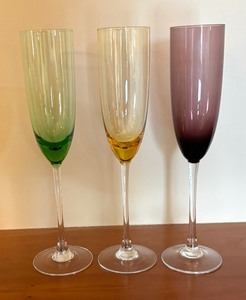 lot 191 image: Variety of Colorful Stemware