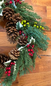 lot 199 image: Festive Wreath