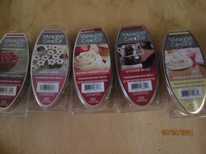 5 yankee candle melts...