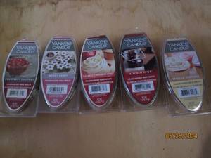 5 yankee candle melts...