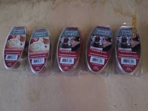 5 yankee candle melts...