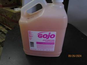 1 gallon of gojo lotion soap...