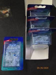 box of 4 oral B humming bird 15 flosser refills per box 60 per lot resale vaue $45.00 per box of 15