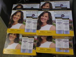 62 packs of neutrogena ultra sheer dry touch spf 55 sunscreen