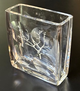 lot 15 image: Vintage Mid Century Orrefors Heavy Art Glass Rectangle Clear Glass Etched Vase