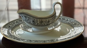 lot 64 image: Florentine Black Dragons by Wedgwood Large Platter and Gravy Server