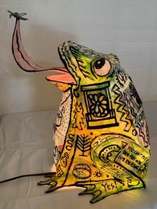 lot 1 image: Artisan Created Unique Frog Figurine Lamp