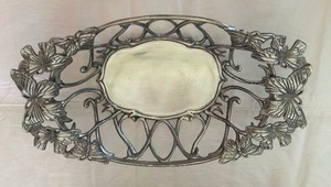 lot 59 image: Arthur Court Butterfly Motif Serving Basket
