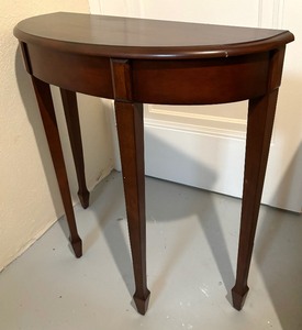 lot 120 image: Beautiful Accent Table