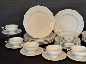 lot 176 image: Set of Vintage Rosenthal Maria China