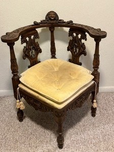 lot 12 image: Pair of Antique 19th Century Victorian Cherub Figurine Carved Corner Chairs