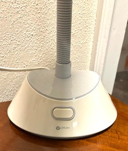 lot 194 image: Ottlite Adjustable Lamp