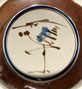 lot 195 image: Stunning Shallow Bowl by Dansk Pottery