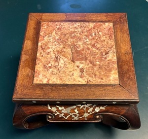 lot 204 image: Inlaid Mother of Pearl Lacquered Asian Side Table