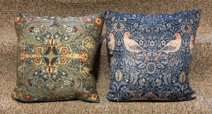 lot 210 image: Six Sweet Accent Pillows