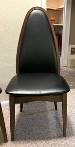 lot 222 image: Pair of Vintage Folding Chairs