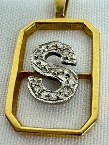 lot 19C image: Vintage 14k Gold S Pendant