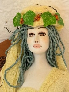 lot 182 image: Collectible Monadikes Dhmioypries, Thalea Doll