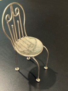 lot 232 image: Fun, Whimsical Miniature Chair Figurine