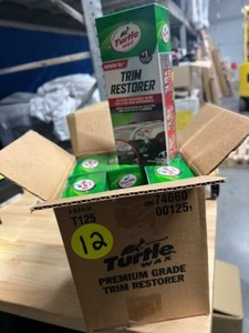 lot 12 image: Package of 6 - Turtle Wax Premium Grade Restorer