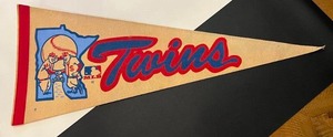 lot 25H image: Minnesota Twins Vintage Baseball Pennant