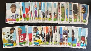 lot 16F image: 1975 Topps Football Lot of 100 Vintage Cards