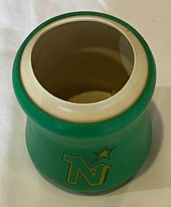 lot 56B image: Minnesota North Stars Hockey Vintage Can Koozie