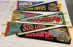 lot 77B image: Lot of 6 Vintage Pennants - Hawaii, Mackinac Island, Grand Marais, Soo Locks