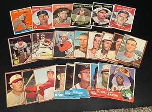 lot 9G image: 475 Card Box 1958-1980s Baseball - TONS of Stars and Nice Vintage Cards - see all pictures