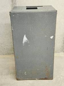 lot 49 image: Heavy Duty Tool Stand