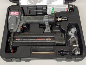lot 42 image: Senco 18 Gauge Air Nail Gun