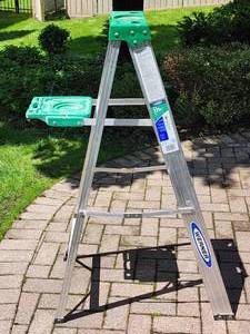 lot 146 image: Werner 4 ft Aluminum Step Ladder