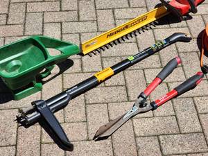 lot 143 image: Assorted Yard Tools