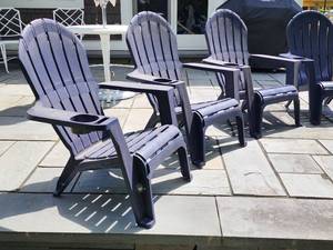 lot 71 image: (4) Lightweight Blue Plastic Deck Chairs