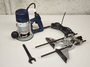 lot 93 image: Bosch Router with Deluxe Router Guide