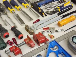 lot 151 image: Assorted Hand Tools