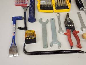 lot 155 image: Assorted Hand Tools