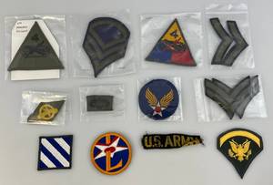 lot 64 image: Misc. Vintage Military  Patches