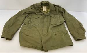 lot 85 image: WWII Military US Army Olive Green Cold Weather Field Jacket Size Large
