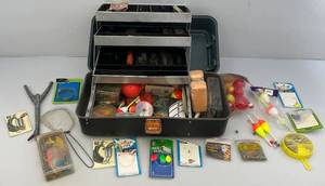 lot 151 image: Vintage UMCO Brand Tackle Box Filled With Fishing Lures & Misc. Fishing Items