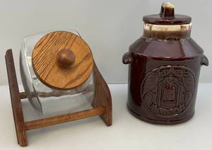 lot 184 image: Vintage Cookie Jars And More Including Spirit Of 1776