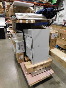 lot 18 image: WHOLESALE PALLET LOT OF GENERAL MERCHANDISE