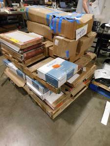 lot 43 image: WHOLESALE PALLET LOT OF FLOORING ITEMS