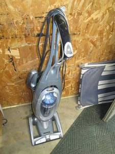 lot 39 image: Oreck touch vacuum...