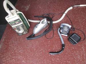 lot 19 image: Eureka, Shark and Black n Decker va...